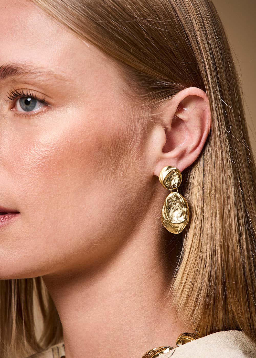 75.40.3718DOU BRINCO MEDALHAS MARTELADAS