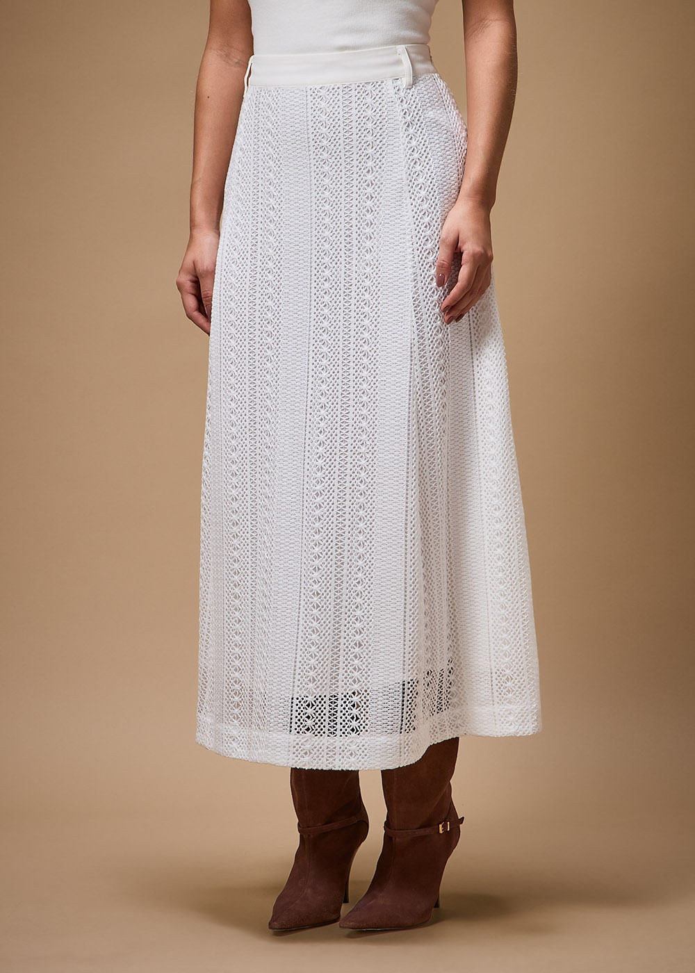 54.11.3704OFW SAIA MIDI DE RENDA PONTO VAZADO