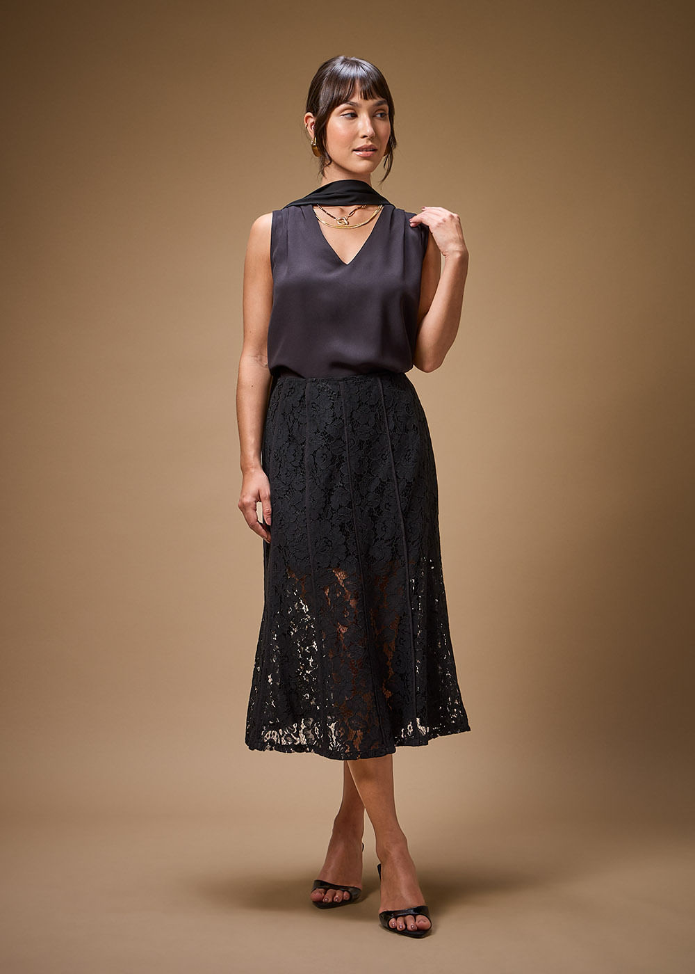 54.11.3706PTO SAIA RENDA EM NESGAS - HIGHLINE