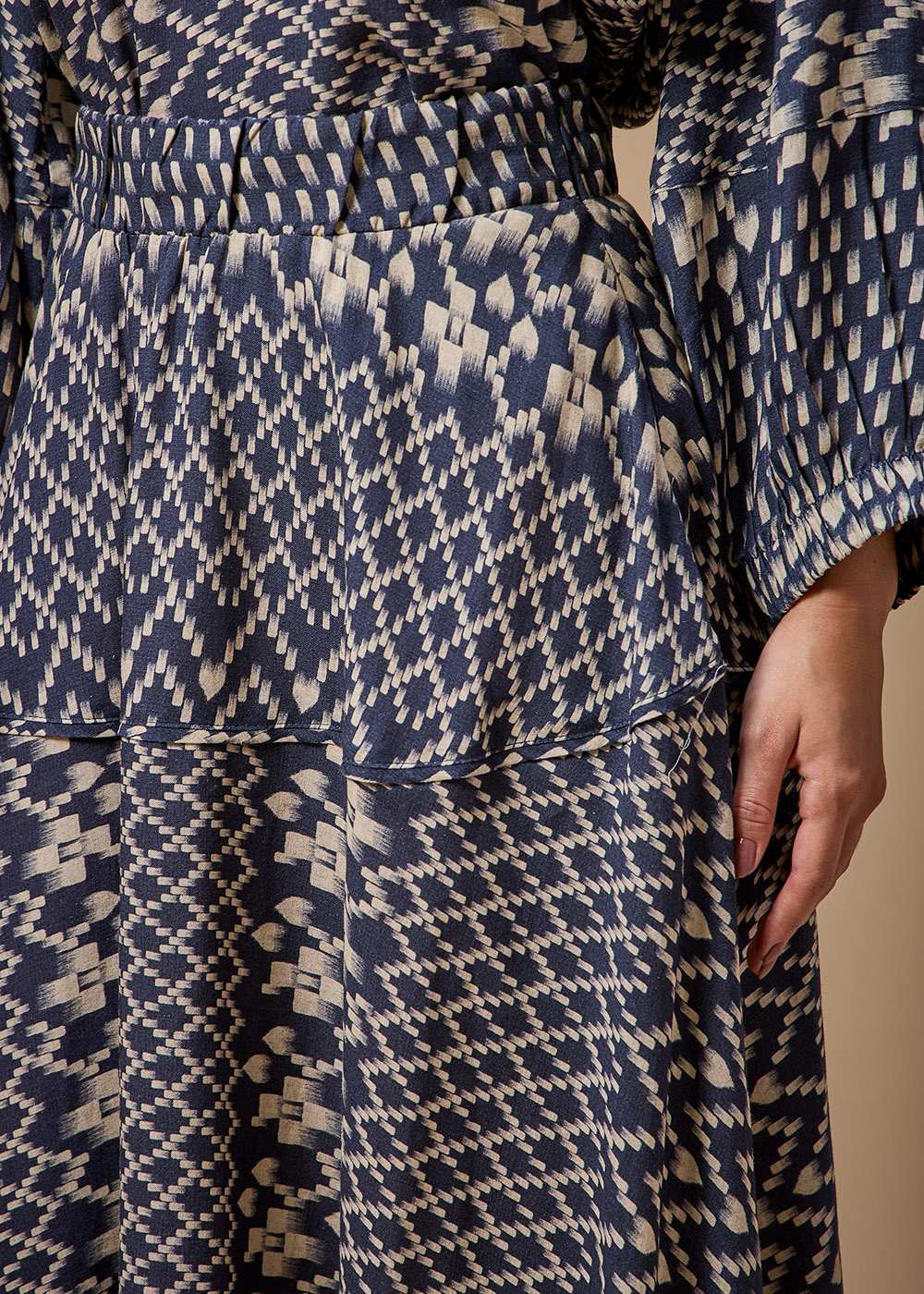 54.21.3708EST SAIA EVASÊ DETALHADA ESTAMPA ORIGAMI