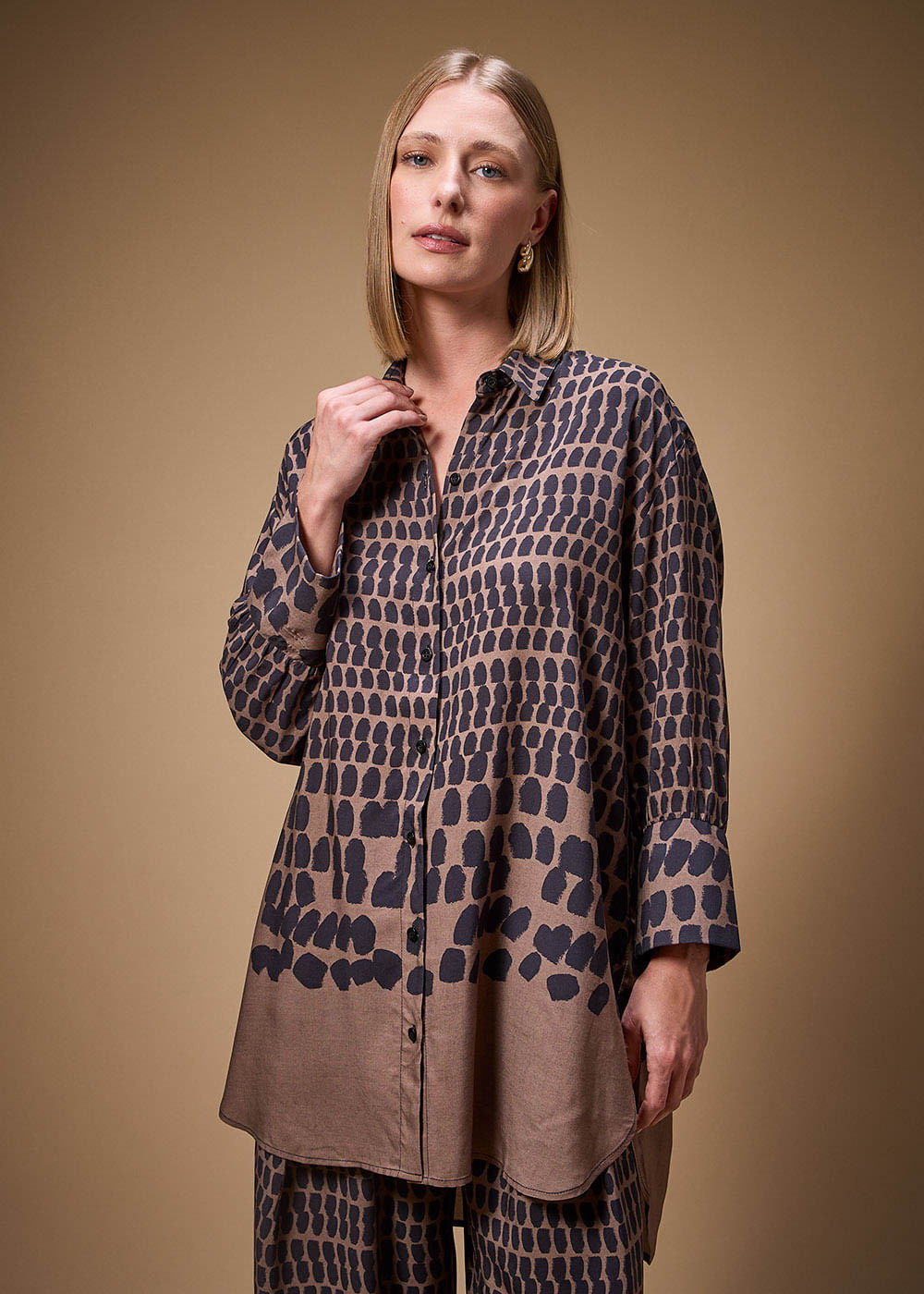 55.20.3712SOY CAMISA OVERSIZED ESTAMPA CHAWAN