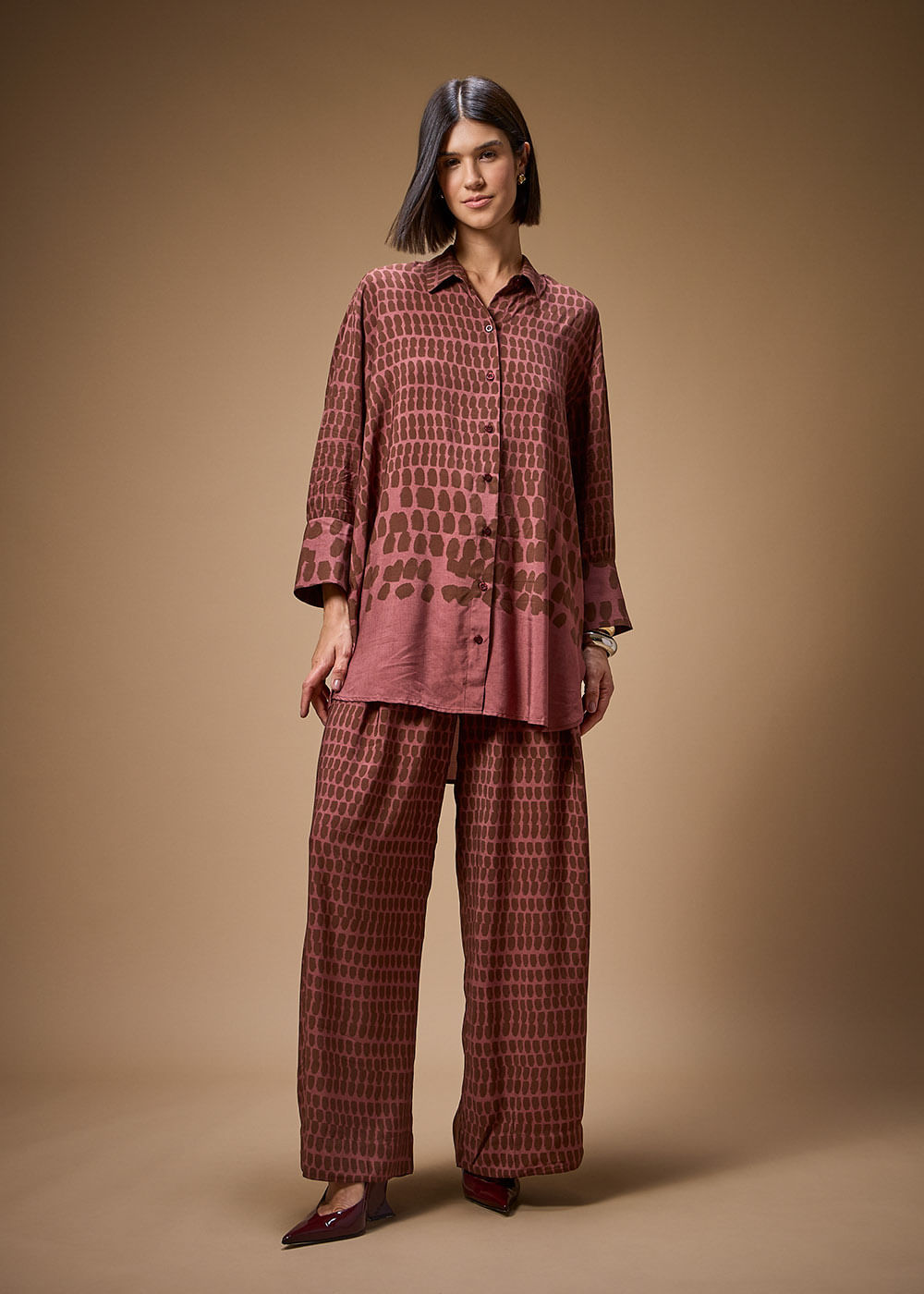 55.20.3712UME CAMISA OVERSIZED ESTAMPA CHAWAN