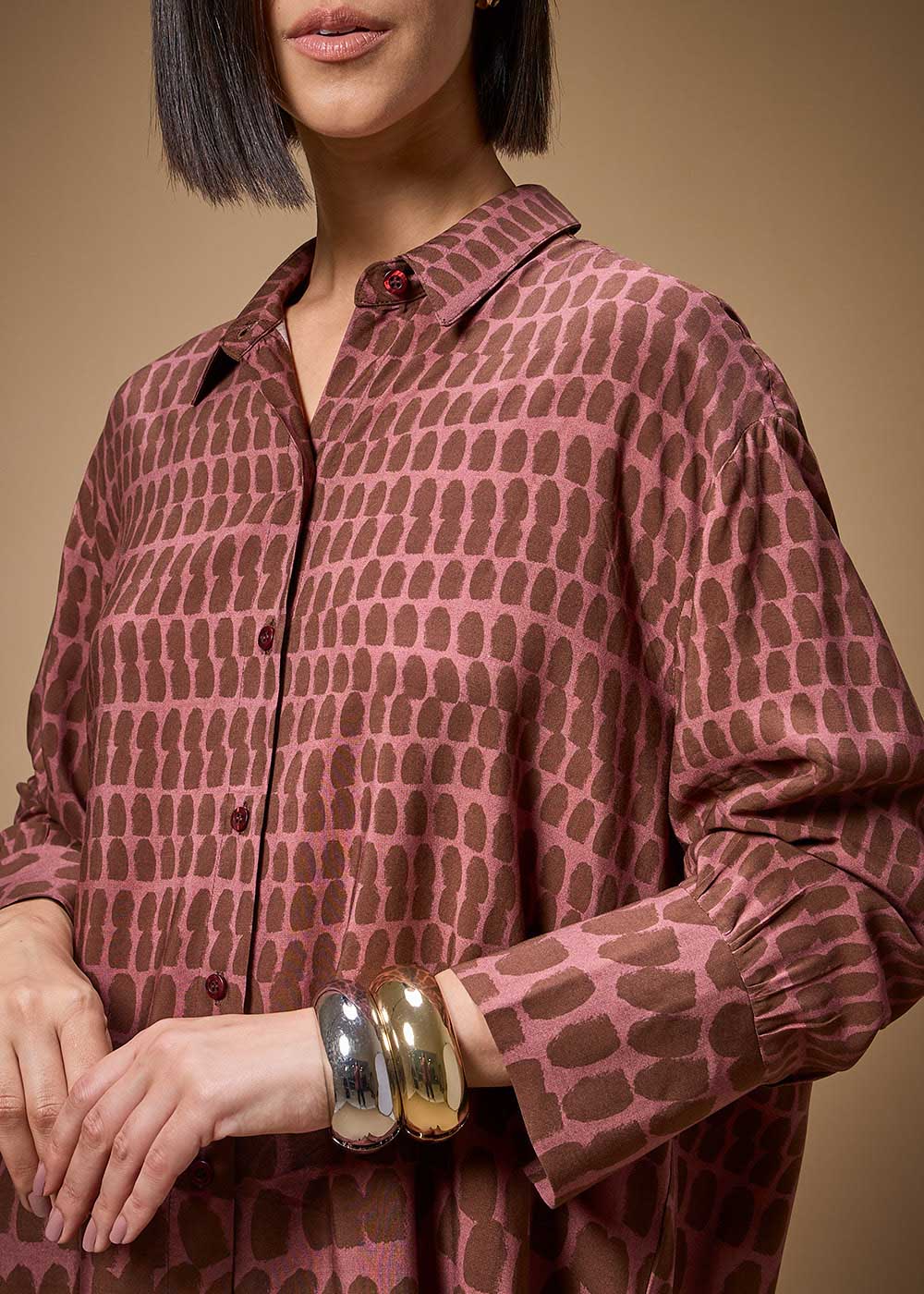 55.20.3712UME CAMISA OVERSIZED ESTAMPA CHAWAN