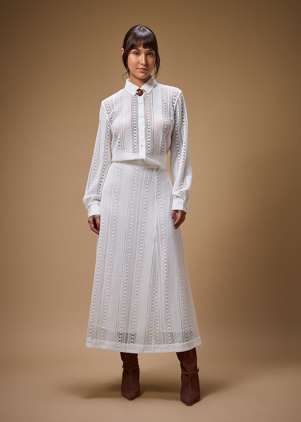 55.40.3702OFW CAMISA DE RENDA PONTO VAZADO