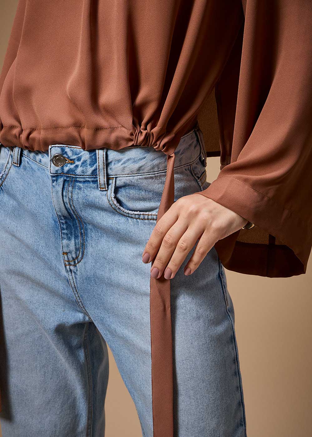 56.40.3704MSO BLUSA CHIFFON M/L BARRA AJUSTÁVEL