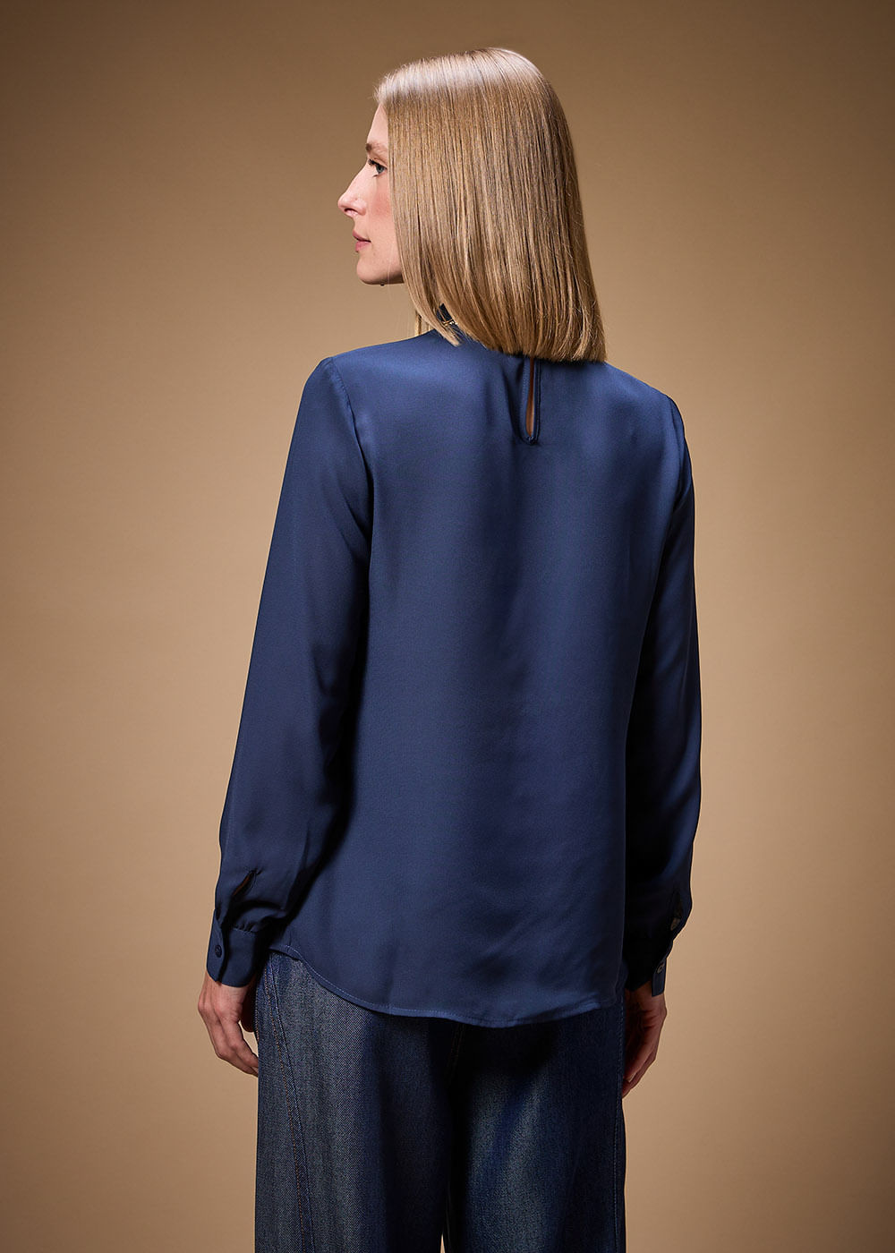 56.40.3705IKE BLUSA CHIFFON M/L GOLA ALTA