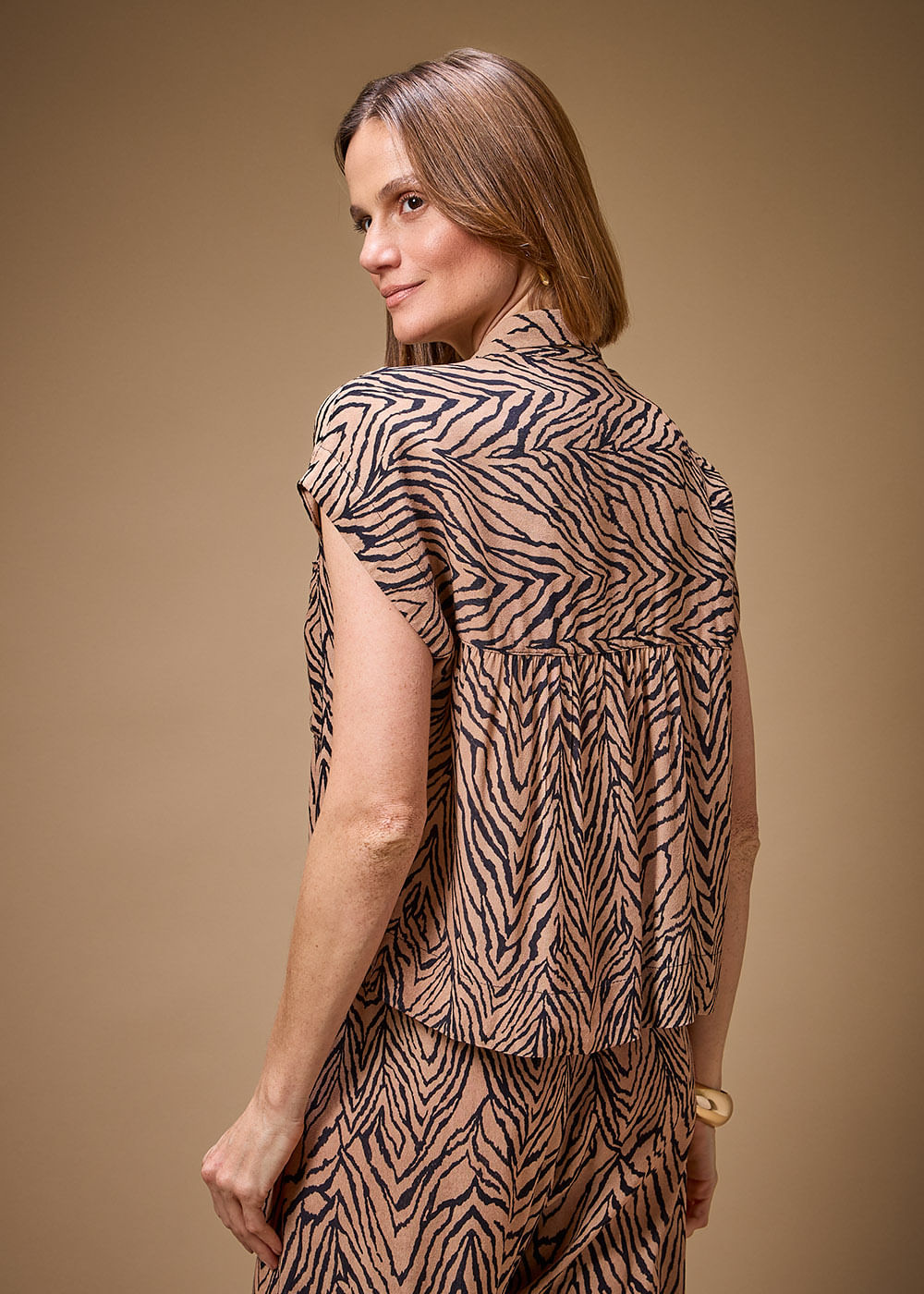 57.20.3701MSO CAMISA M/C ESTAMPA TOTTORI