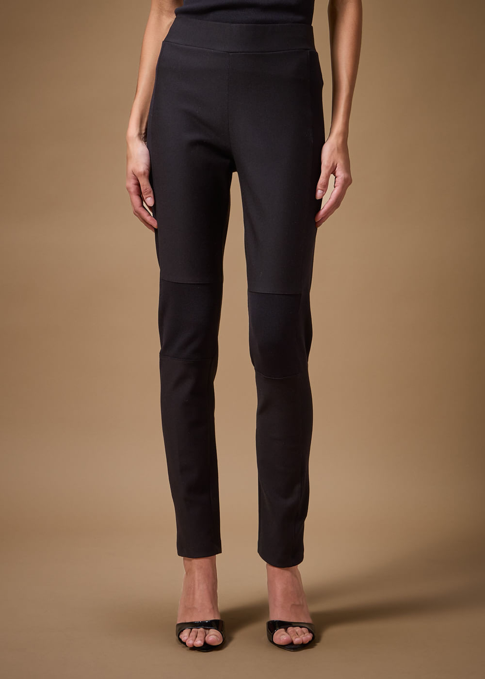 62.20.3701PTO CALCA LEGGING RECORTES CANELADOS