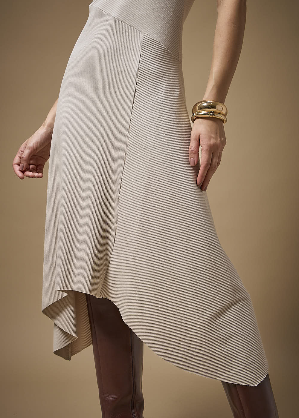 63.11.3702ARE VESTIDO REGATA MIDI CANELADO