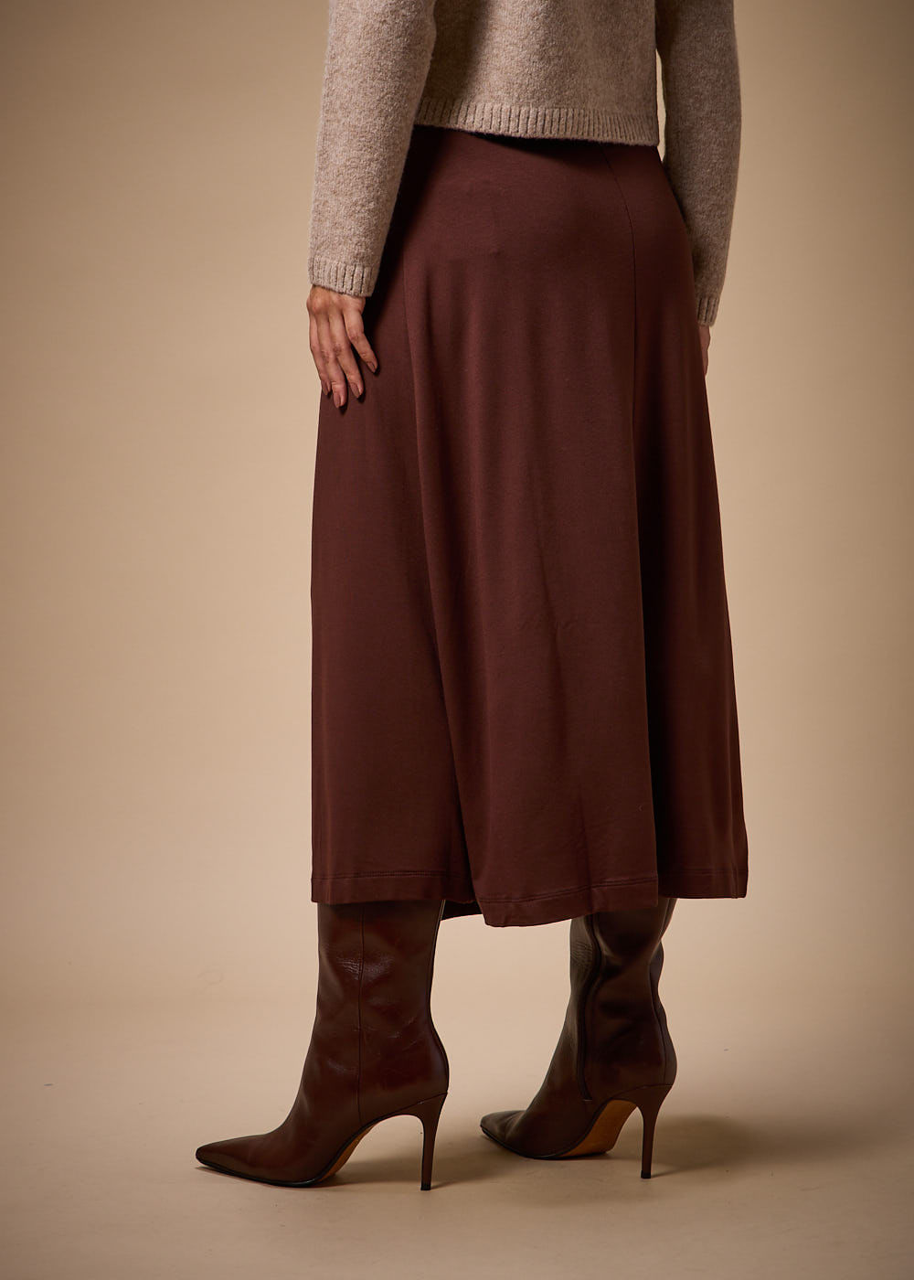 64.11.3701SOY SAIA MIDI TRANSPASSADA COM PREGAS