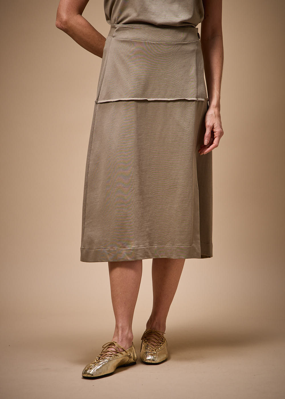 64.11.3703BON SAIA MIDI EVASÊ  MALHA COM ABOTOAMENTO