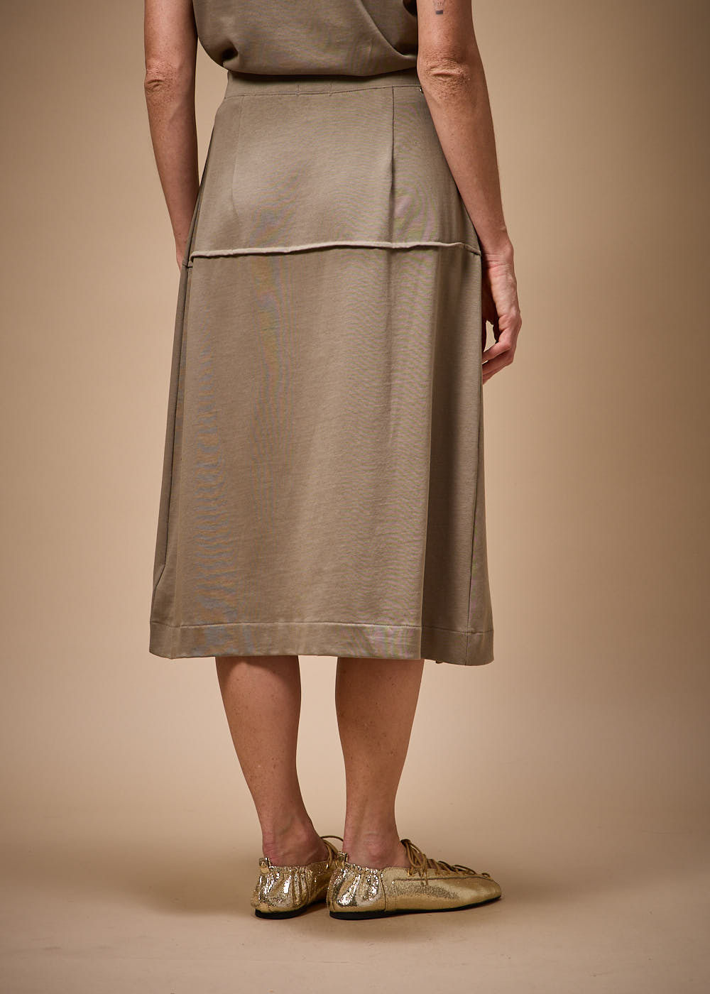 64.11.3703BON SAIA MIDI EVASÊ  MALHA COM ABOTOAMENTO