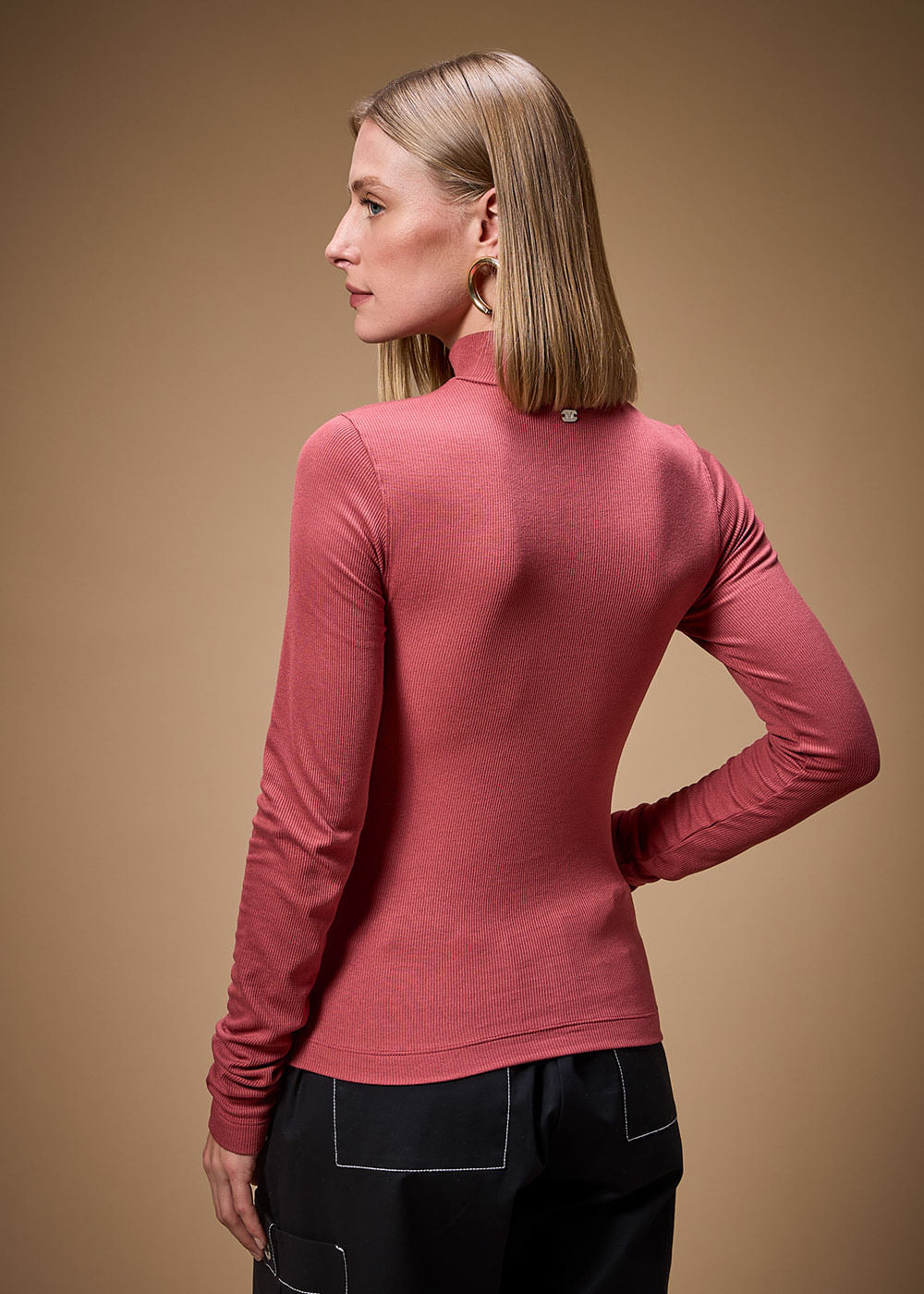 66.10.3701LOT BLUSA M/L MALHA CANELADA