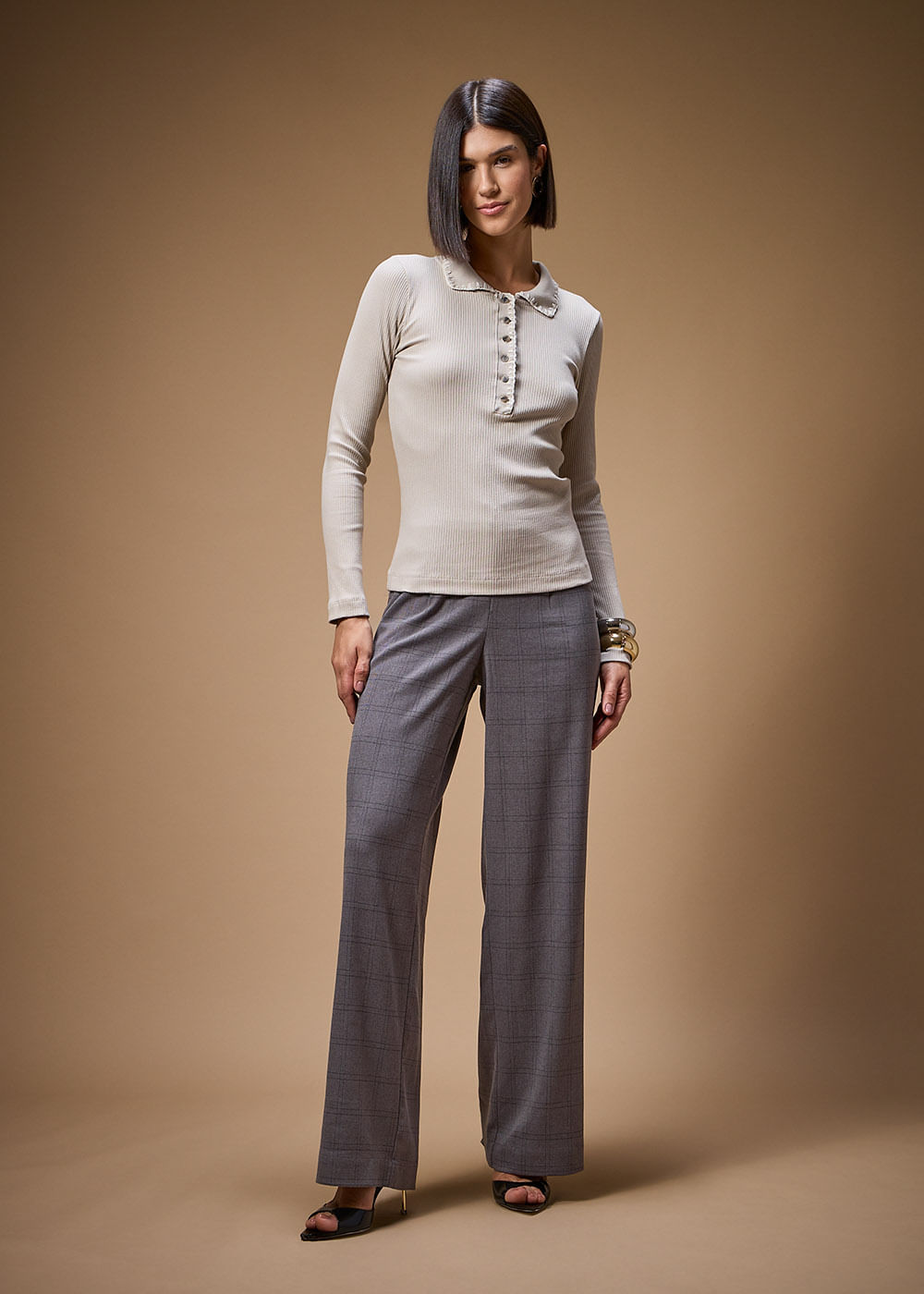 66.41.3701ARE BLUSA M/L CANELADA GOLA BORDADA