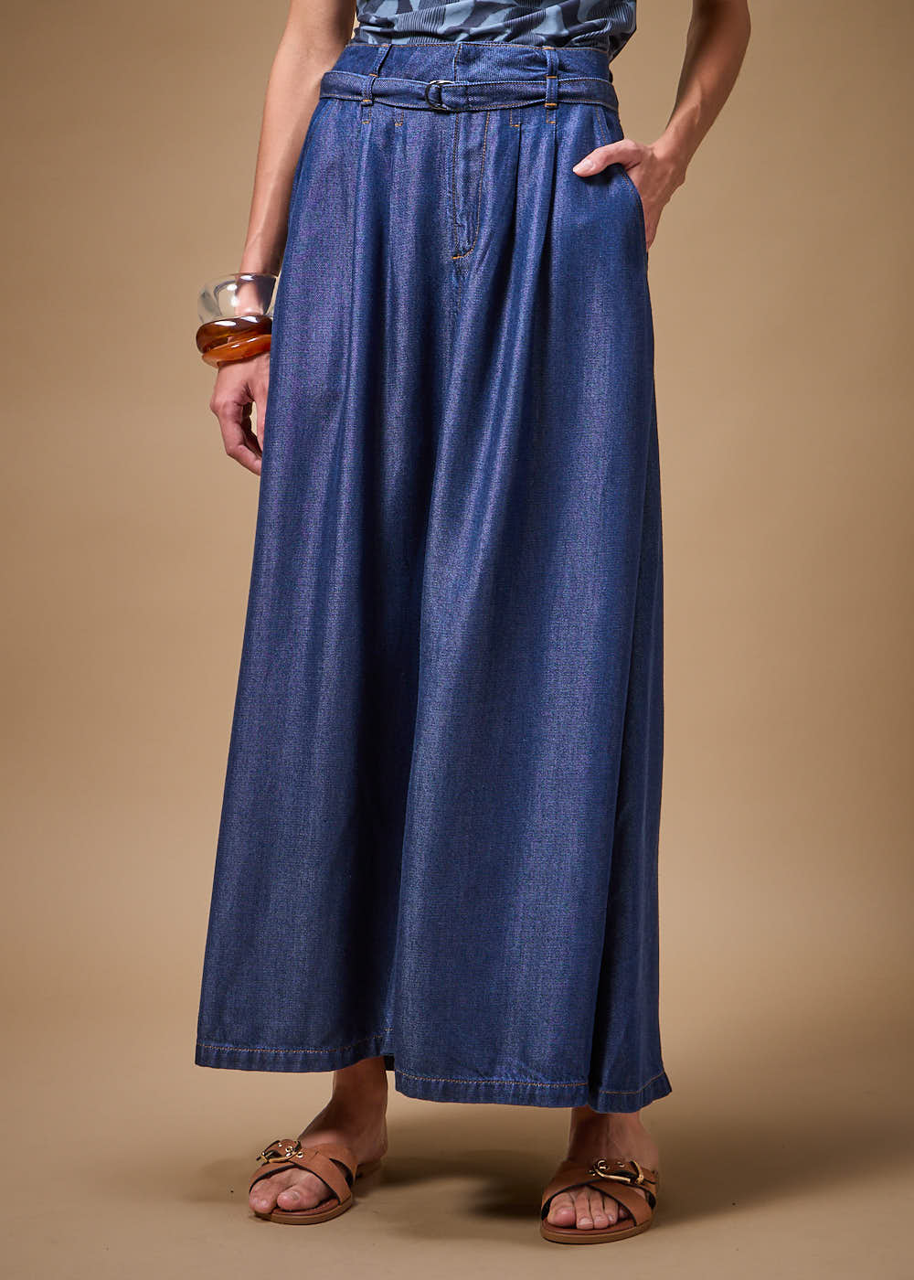 14.30.3701AMA SAIA JEANS LONGA COM CINTO