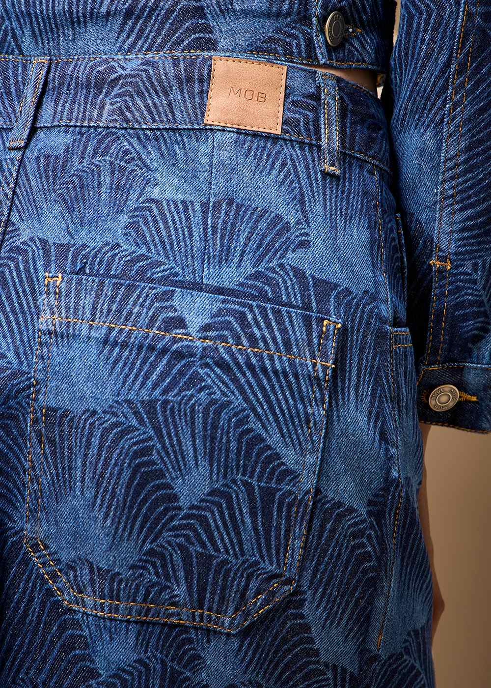 14.30.3703AMA SAIA JEANS LONGA ESTAMPA LEQUE