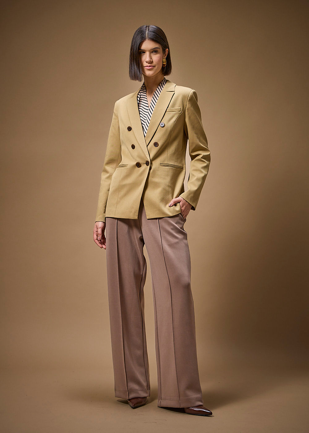 21.30.3709CAQ BLAZER ACINTURADO ALONGADO