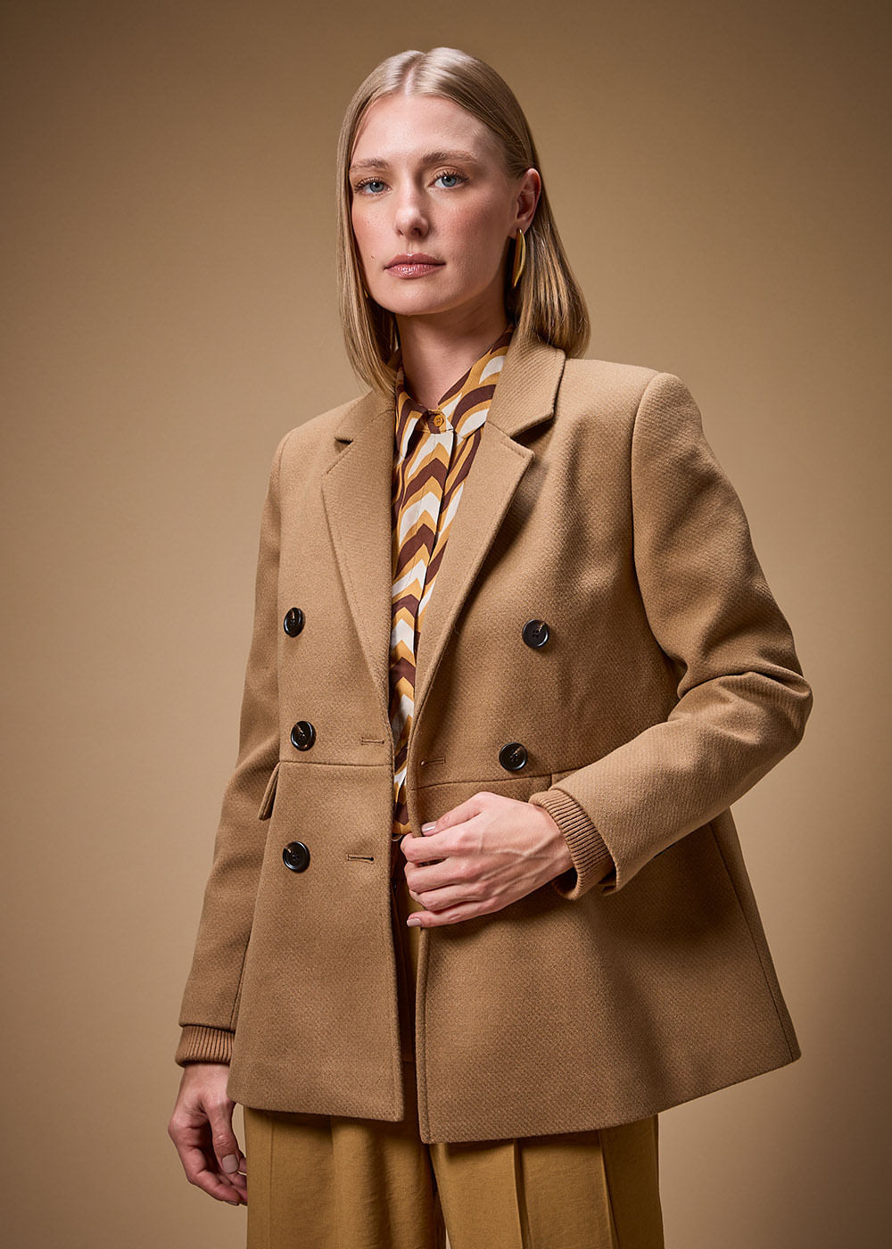 21.40.3703CRM CASACO C/ GOLA DE TRICOT REMOVÍVEL