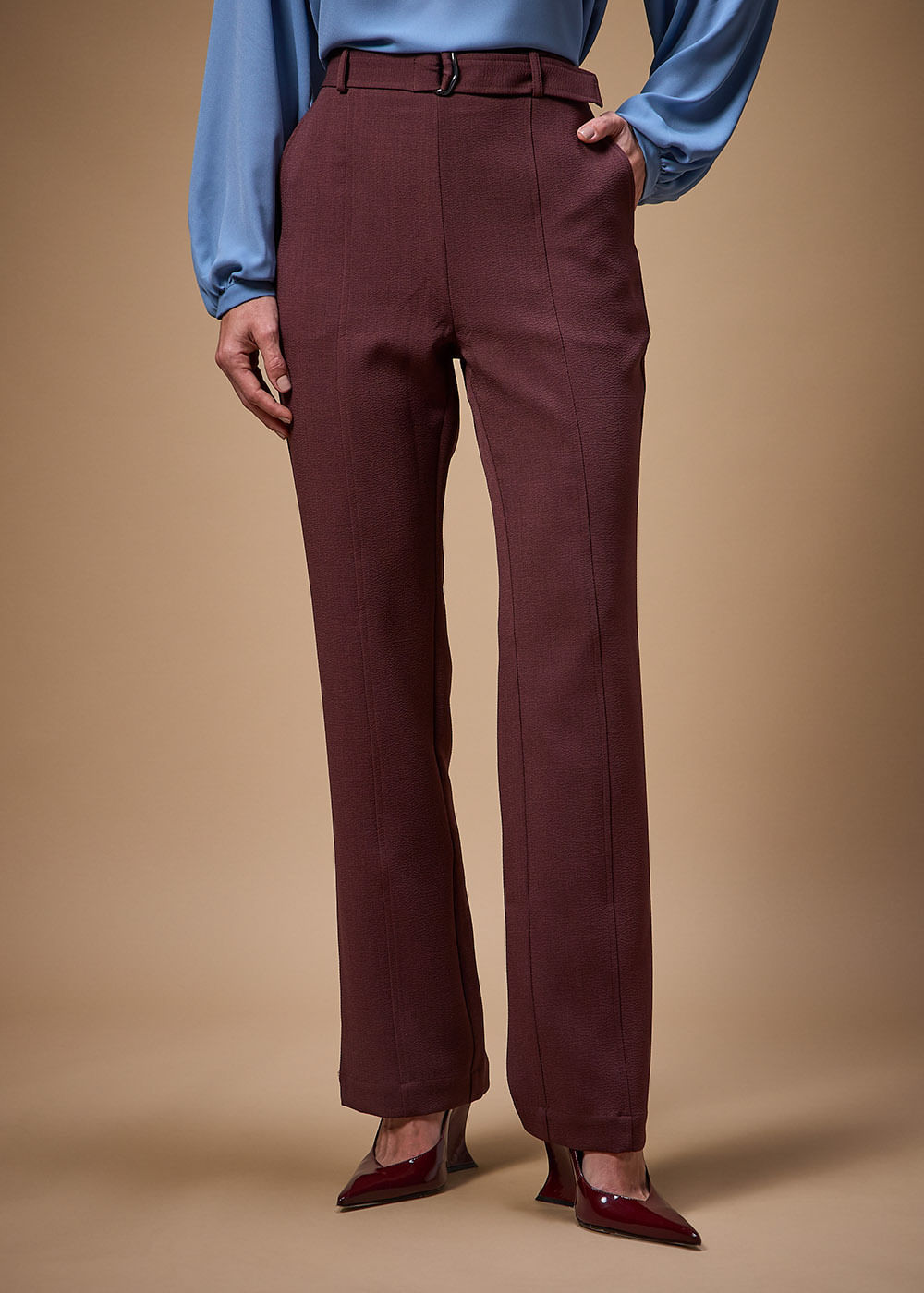 22.21.3705UME CALÇA RETA FIVELA DUPLA - HIGHLINE