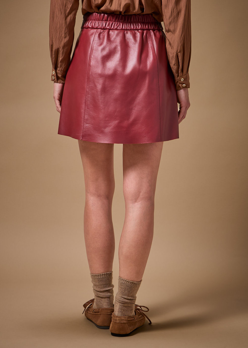 34.20.3701UME SAIA CURTA DE COURO - HIGHLINE