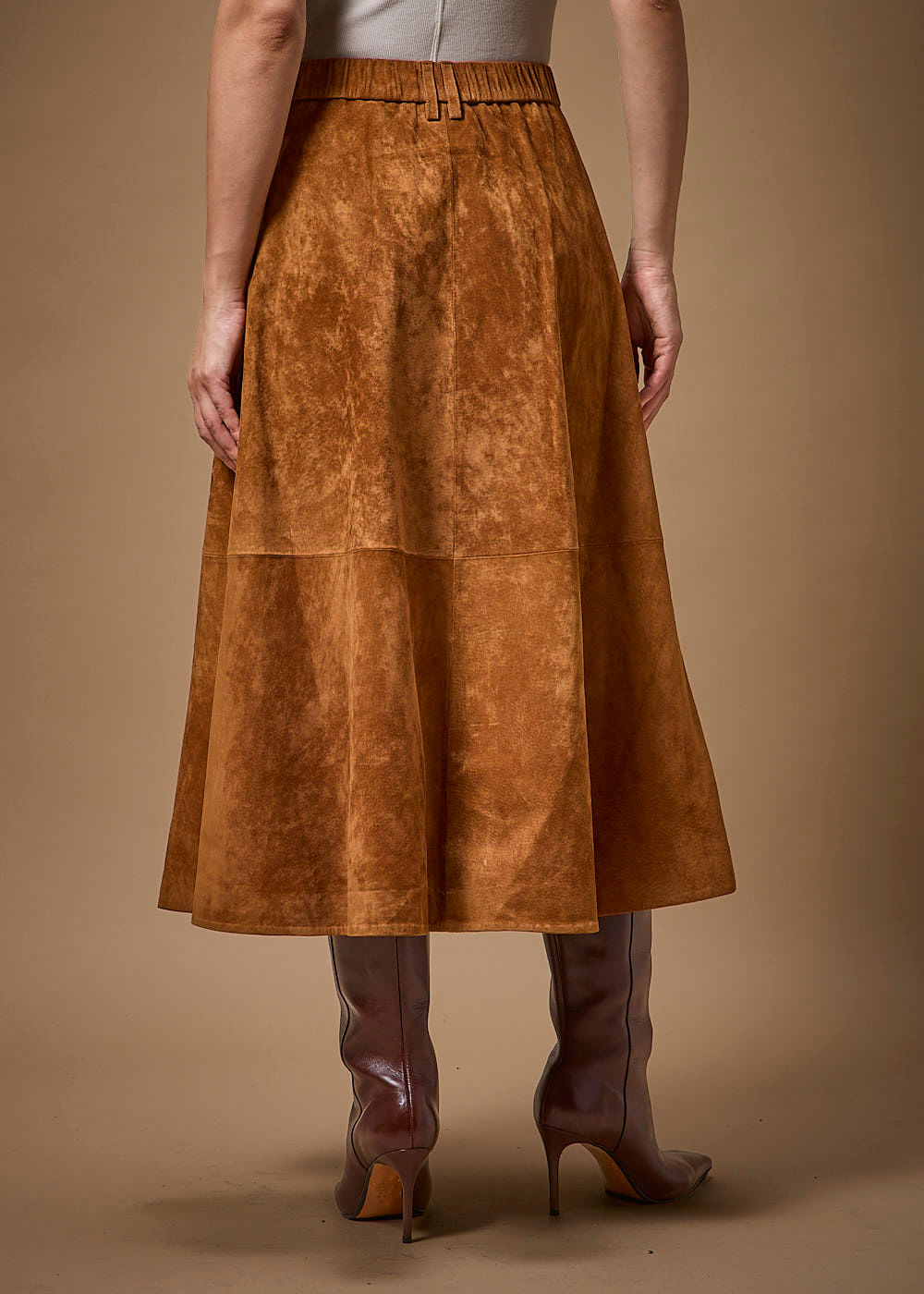 34.20.3703AMJ SAIA MIDI SUEDE ABOTOAMENTOS - HIGHLINE