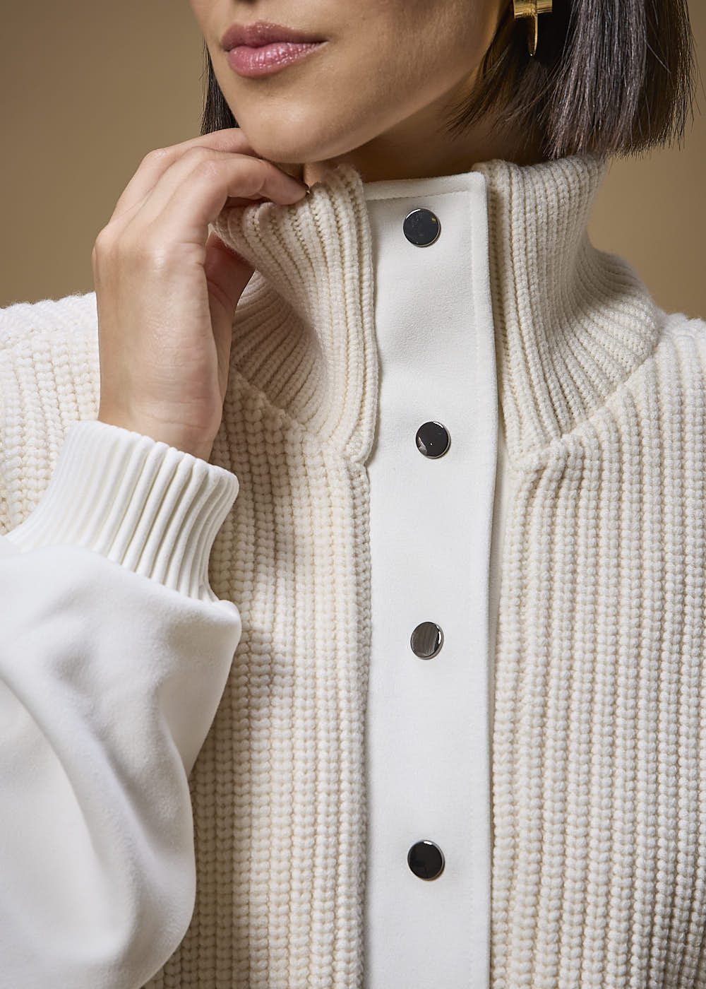 41.40.3701OFW JAQUETA DE TRICOT COM SUEDE