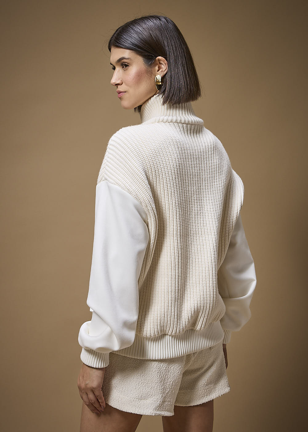 41.40.3701OFW JAQUETA DE TRICOT COM SUEDE