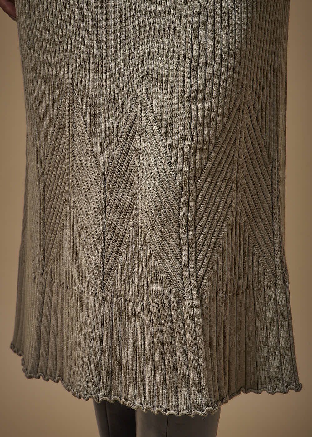 44.20.3701VDM SAIA MIDI JACQUARD COM NERVURA TRICOT