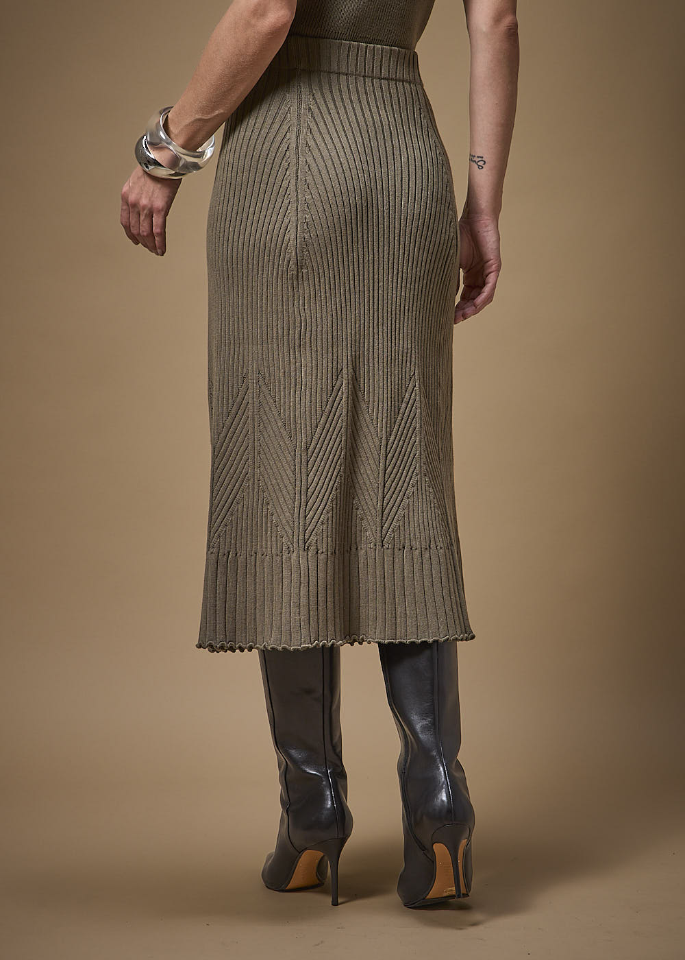 44.20.3701VDM SAIA MIDI JACQUARD COM NERVURA TRICOT