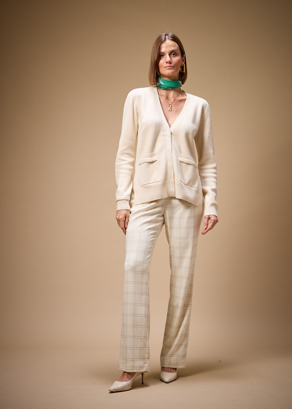 45.10.3702OFW CARDIGÃ BOLSO TRANÇADO