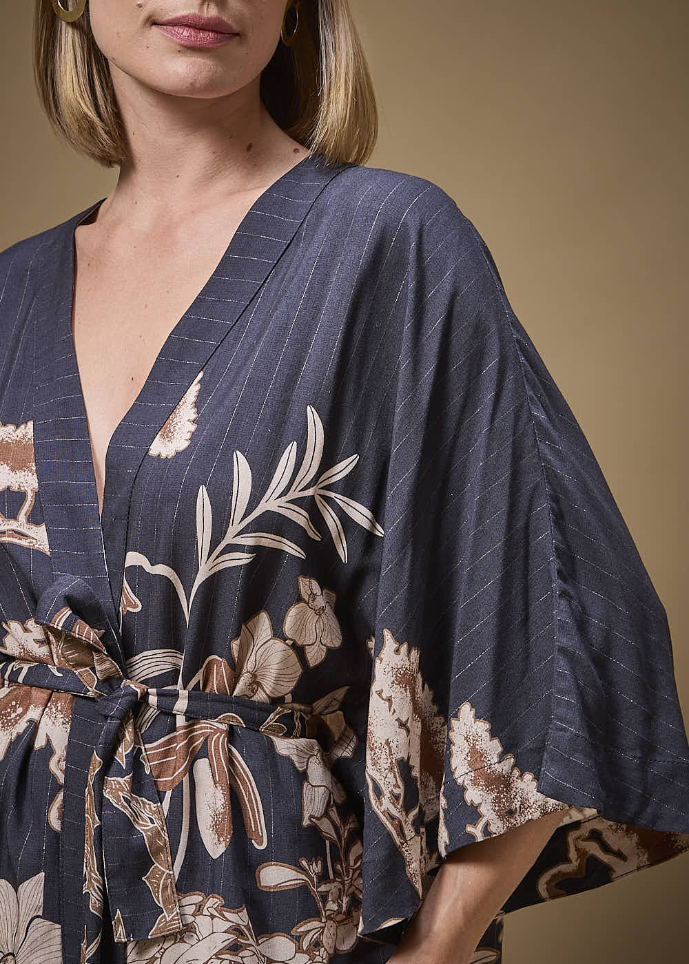 51.30.3703EST KIMONO DETALHADO ESTAMPA YONOMORI