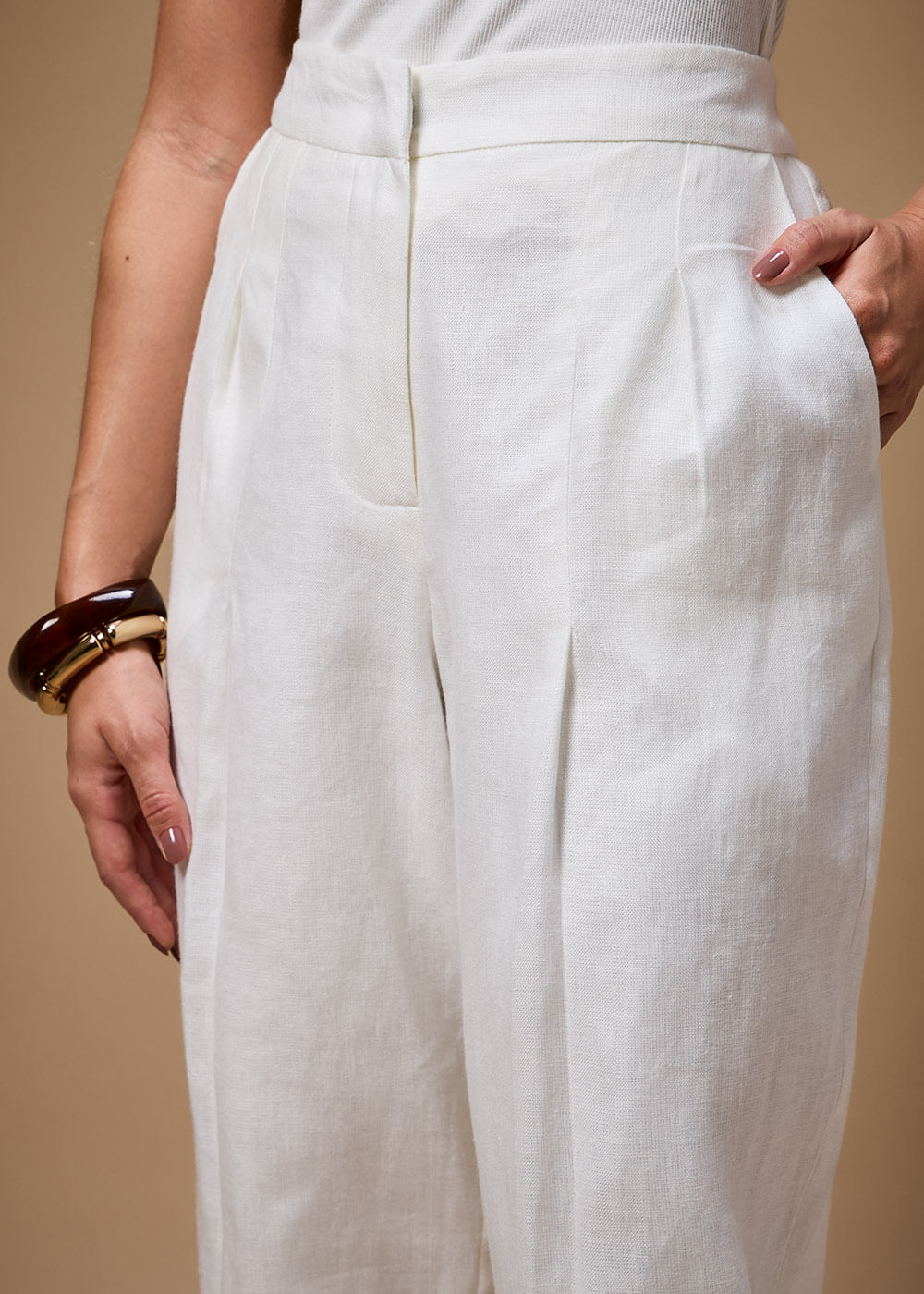 52.10.3706OFW CALÇA  BARREL PREGAS - HIGHLINE