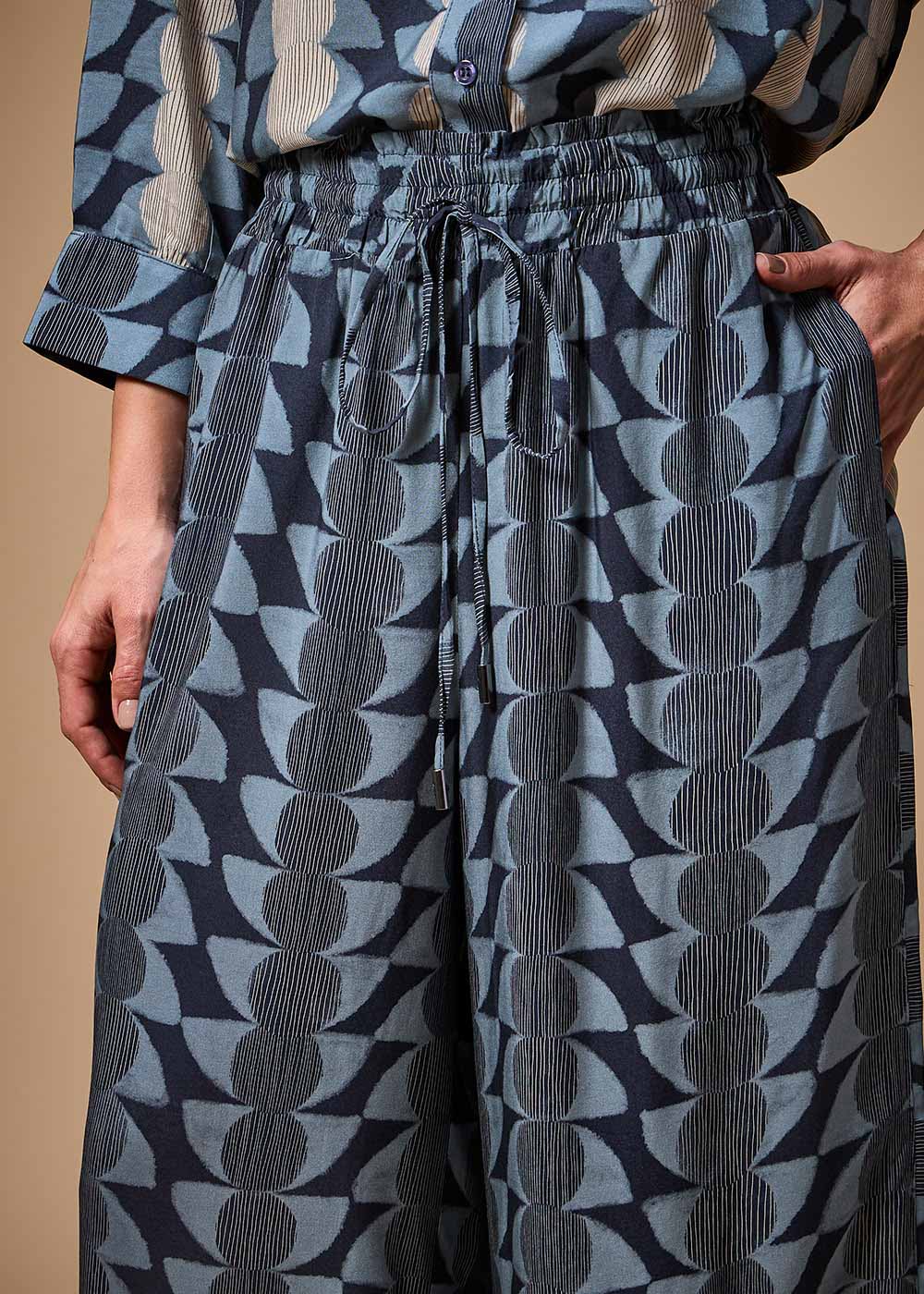 52.23.3705IKE CALÇA PANTALONA DETALHADA ESTAMPA TSUKI