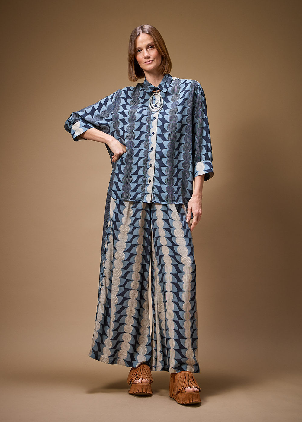 52.23.3705OFW CALÇA PANTALONA DETALHADA ESTAMPA TSUKI