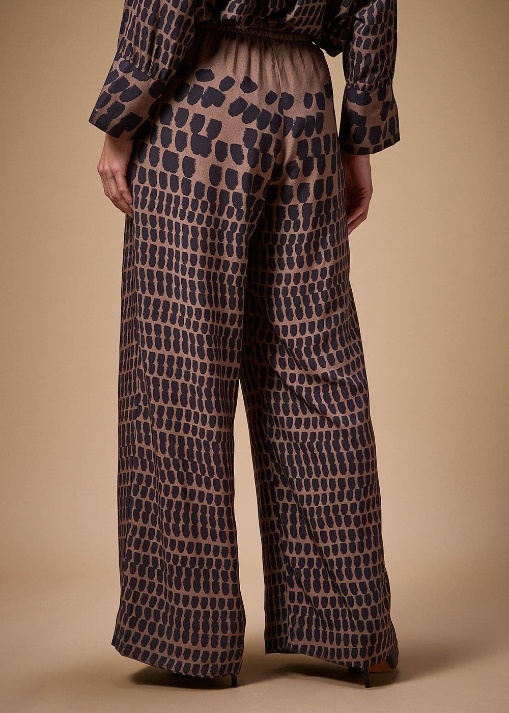 52.23.3708SOY CALÇA PANTALONA DETALHADA ESTAMPA CHAWAN