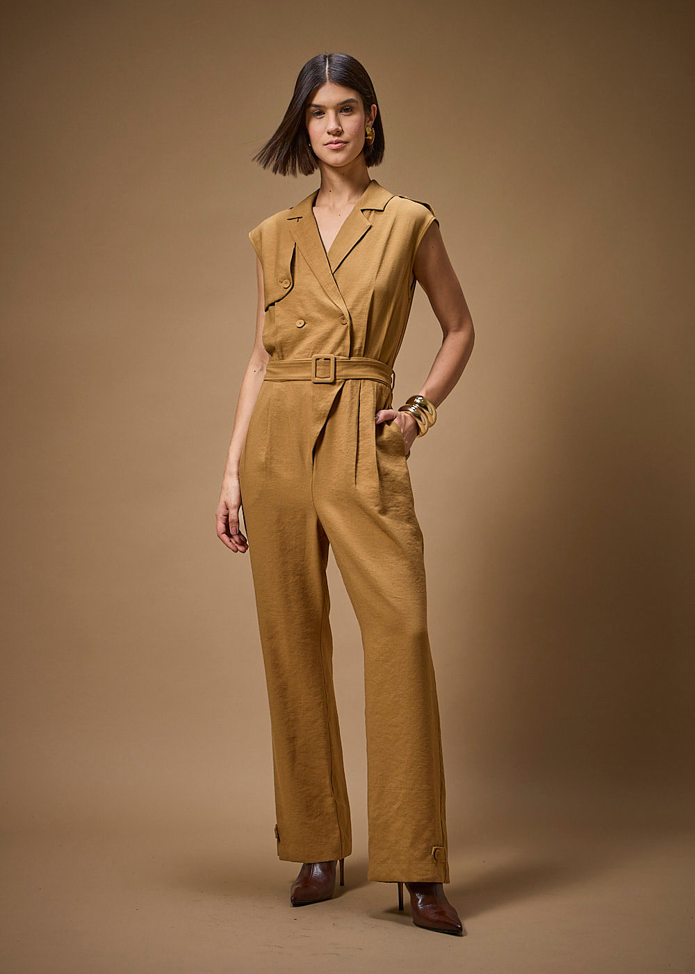 23.80.3703CAM MACACÃO ALFAIATARIA DETALHADO