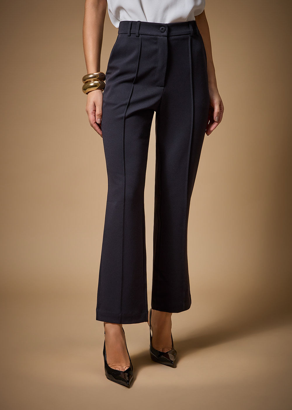 22.21.3708PTO CALÇA RETA ALFAIATARIA DETALHE NERVURA