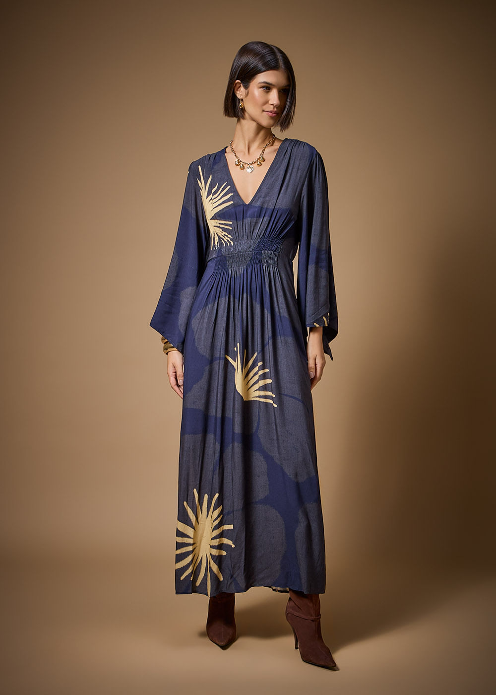 53.53.3709IKE VESTIDO LONGUETE DETALHADO ESTAMPA HANA