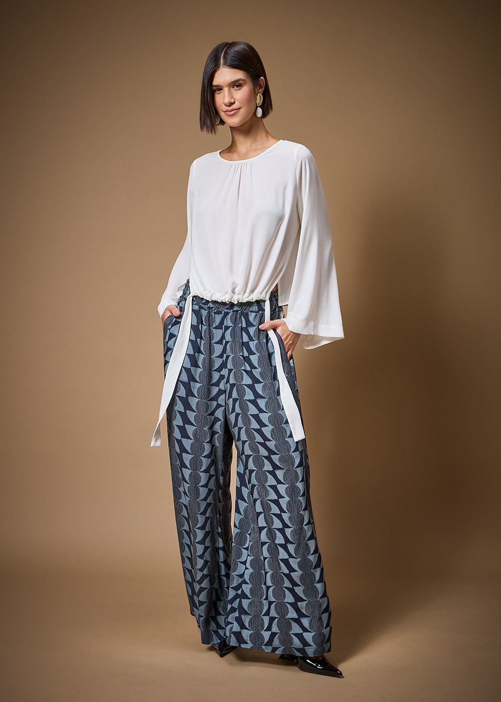 56.40.3709OFW BLUSA M/L BARRA AJUSTÁVEL CHIFFON