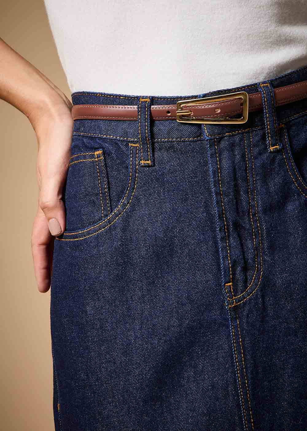 72.00.3705SOY CINTO FINO DE COURO