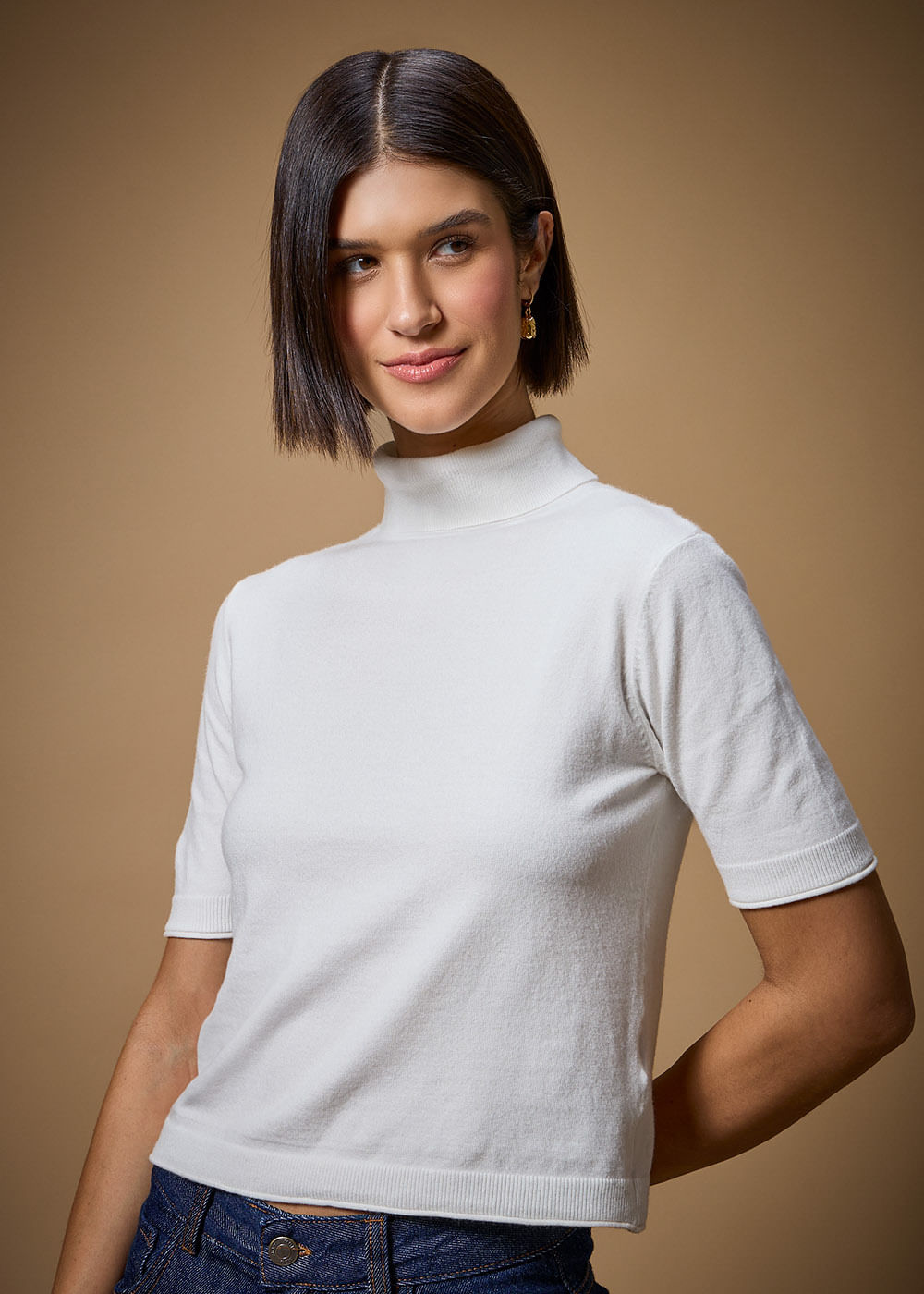 47.40.3701OFW BLUSA DE TRICOT LIGHT M/C GOLA ALTA