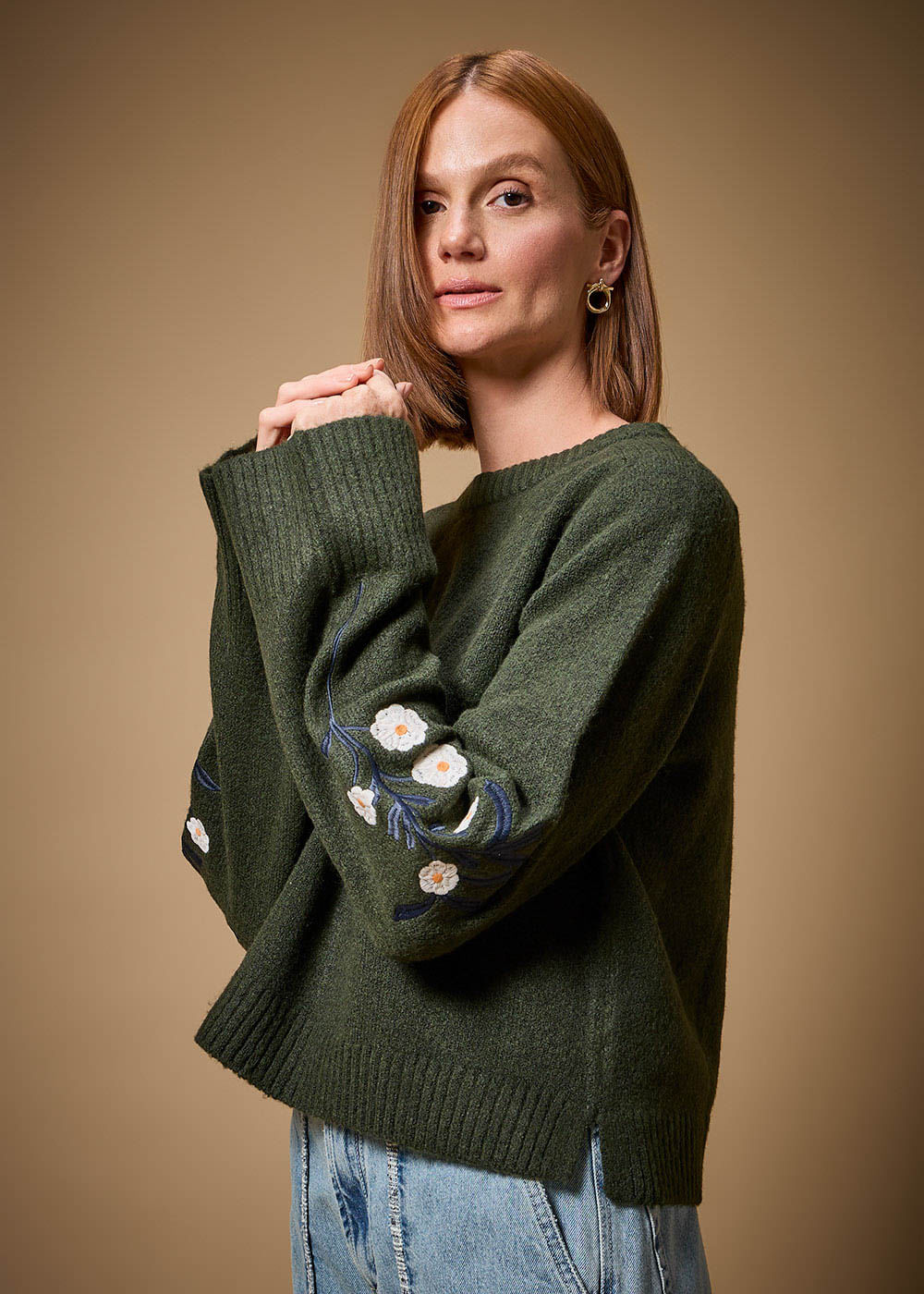 46.40.3706NOR BLUSA DE TRICOT MANGA BORDADA