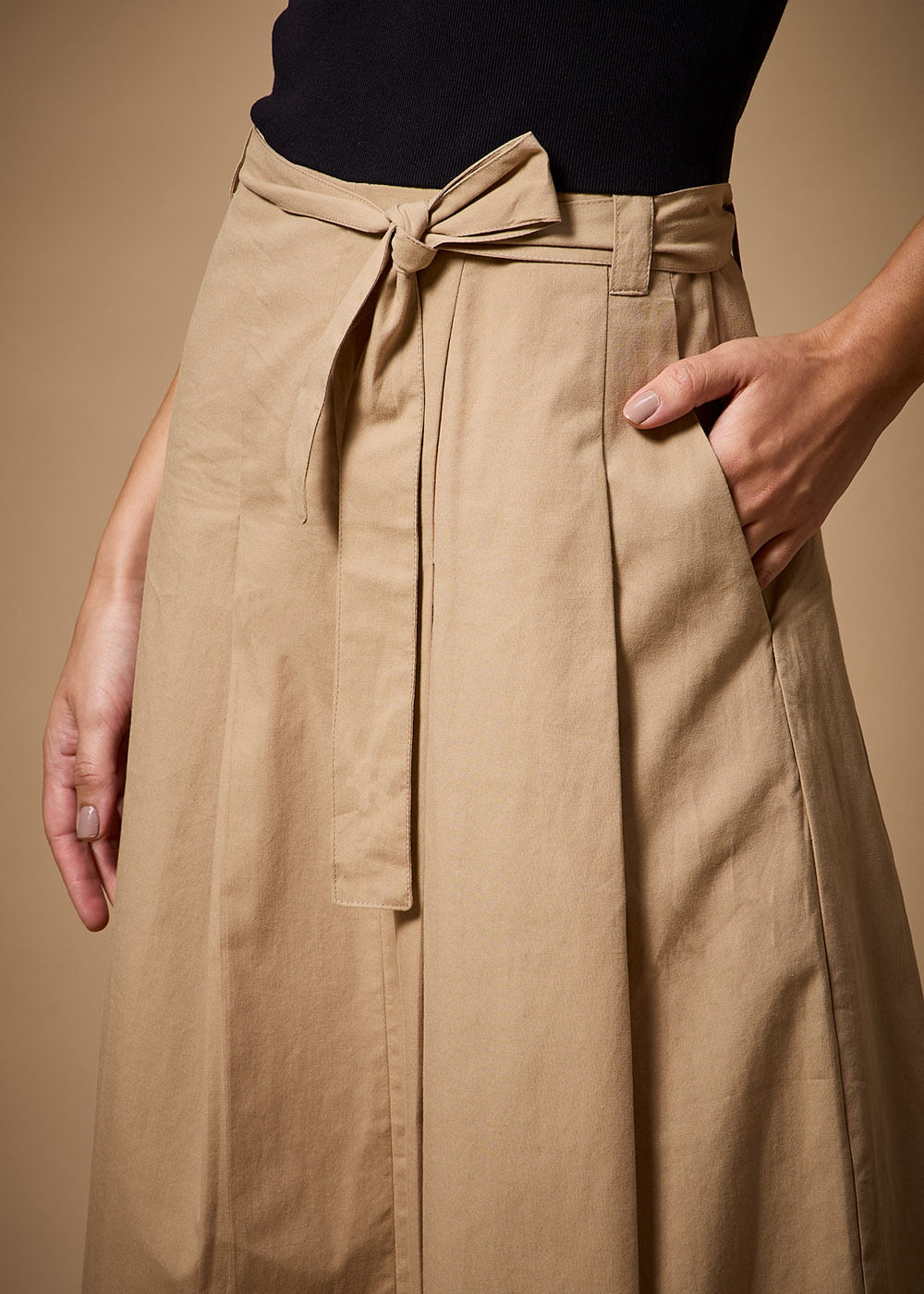 63.11.3703BIC VESTIDO MIDI COM CINTO